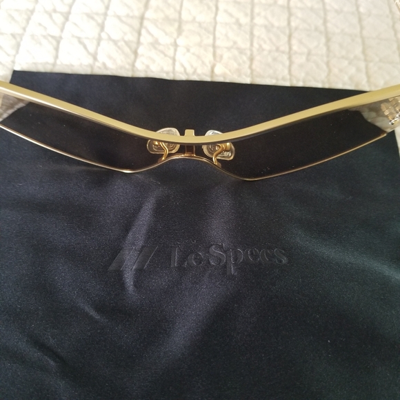 Le Specs | Hyperbole Satin Gold - Picture 11 of 15
